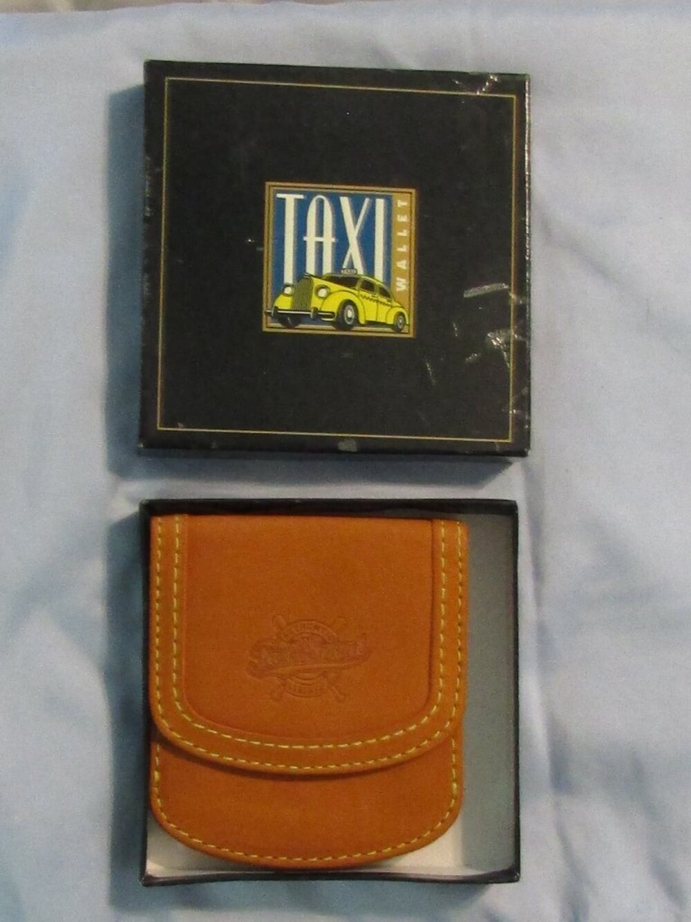 NEW IN BOX Original AUTHENTIC TAXI SPORT LEATHER WALLET Compact Baseball Logo